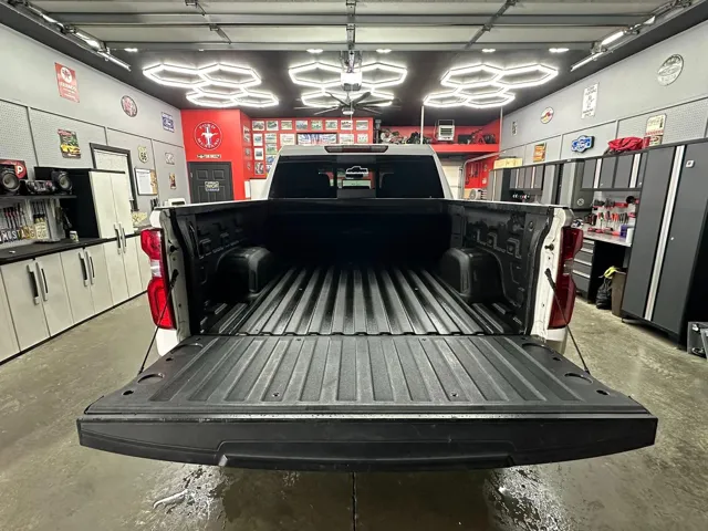 2020 Chevrolet Silverado 1500 LTZ - Photo 4