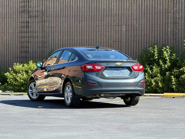 2017 Chevrolet Cruze LT - Photo 33