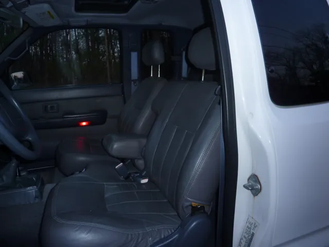 1999 Toyota Tacoma - Photo 8
