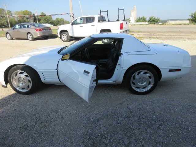 1994 Chevrolet Corvette - Photo 13