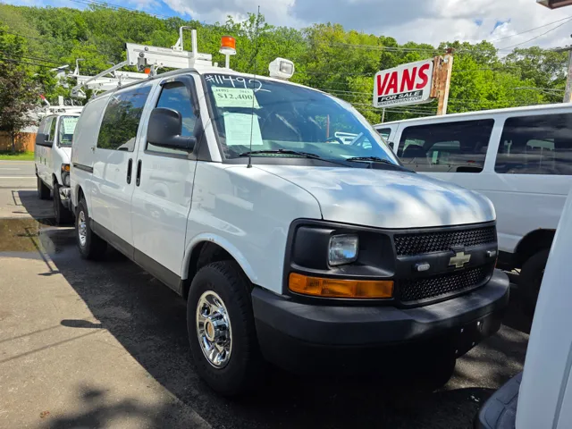 2013 Chevrolet Express 3500 Work Van HD's photo