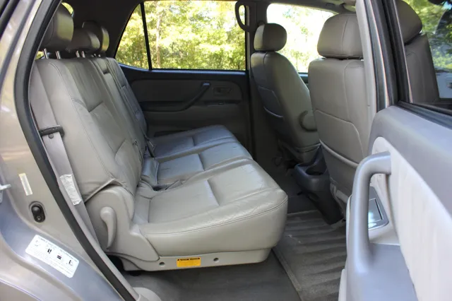 2001 Toyota Sequoia Limited - Photo 19