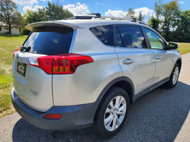 2013 Toyota RAV4 Limited photo 6