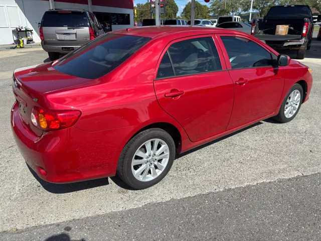 2009 Toyota Corolla LE photo 4