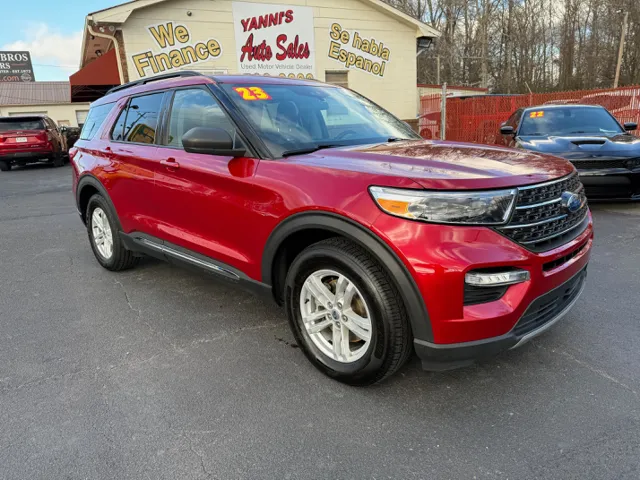 2023 Ford Explorer XLT's photo