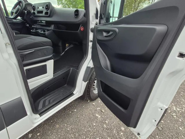 2021 Mercedes-Benz Sprinter Crew Van Base - Photo 13