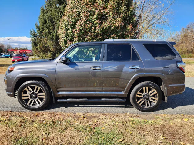 2014 Toyota 4Runner Limited's photo
