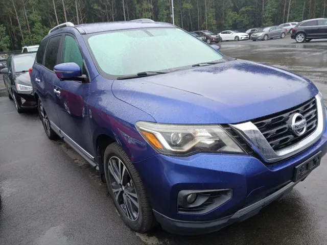 2017 Nissan Pathfinder Platinum