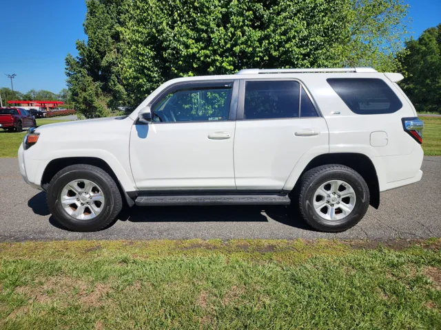 2016 Toyota 4Runner SR5 4x4 V6's photo