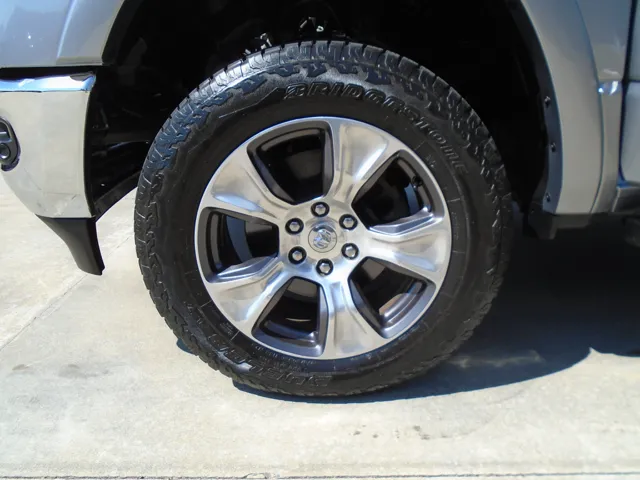 2019 RAM Ram 1500 Pickup Laramie - Photo 19