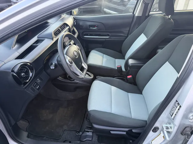 2015 Toyota Prius c Two - Photo 13