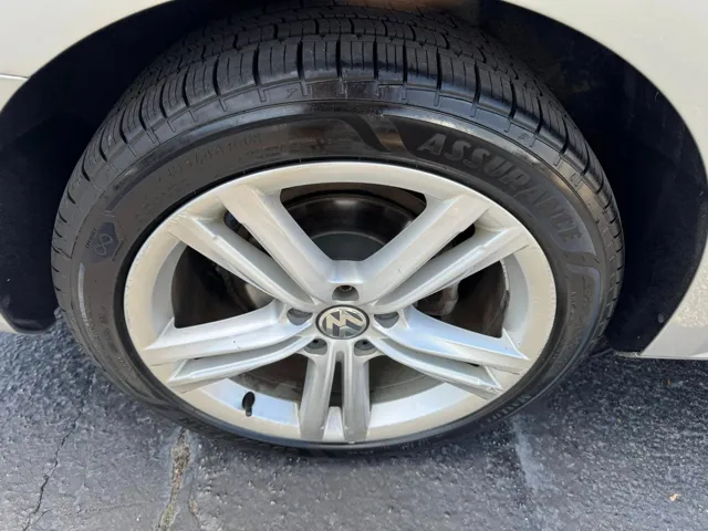 2013 Volkswagen Passat SEL - Photo 10