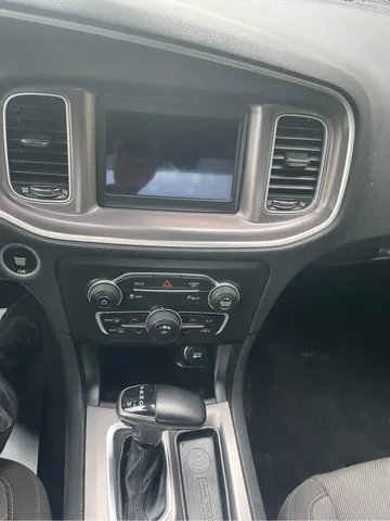 2022 Dodge Charger SXT - Photo 17