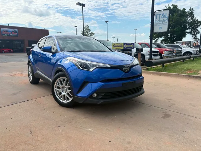 2019 Toyota C-HR Limited's photo