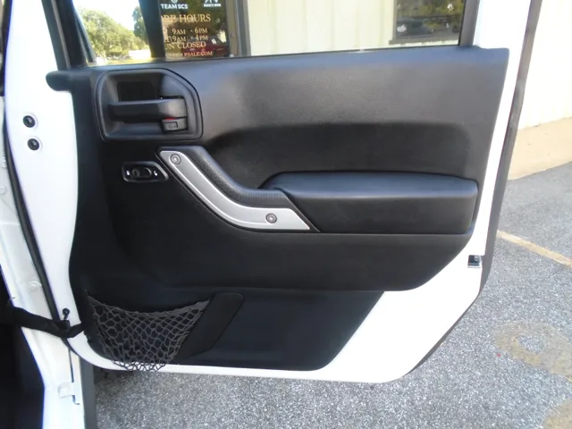 2015 Jeep Wrangler Unlimited Sahara - Photo 72
