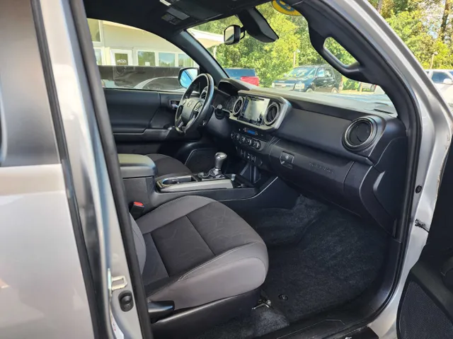 2019 Toyota Tacoma TRD Sport Double Cab Long Bed V6 4x4 photo 15