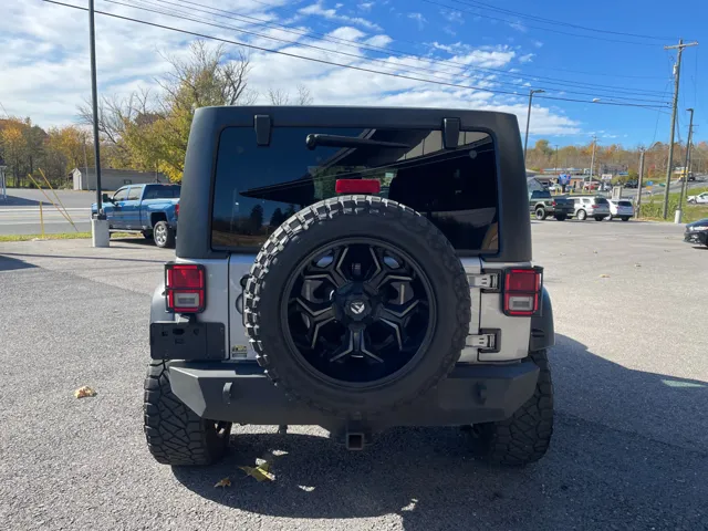 2016 Jeep Wrangler Sport photo 4