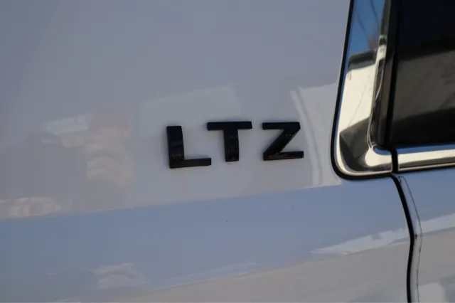 2015 Chevrolet Tahoe LTZ - Photo 11