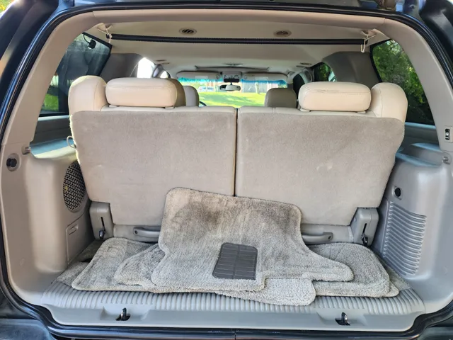 2001 Gmc Yukon SLE photo 16