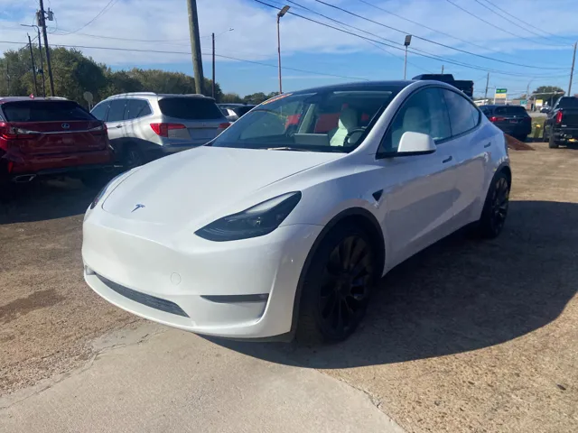 2023 Tesla Model Y Performance's photo
