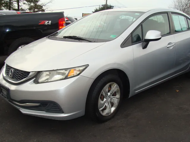 2013 Honda Civic LX's photo