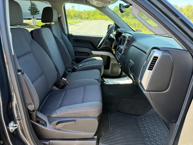 2017 Chevrolet Silverado 1500 LT Z71 photo 21