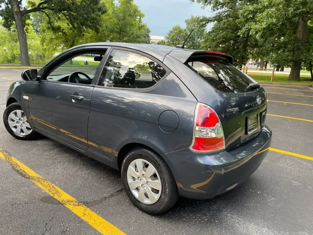 2011 Hyundai Accent GL - Photo 7