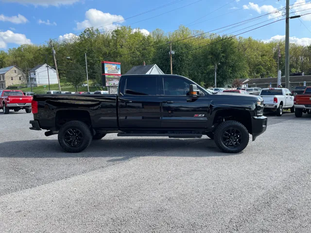 2016 Chevrolet Silverado LT photo 9