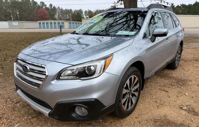 2017 Subaru Outback Limited's photo
