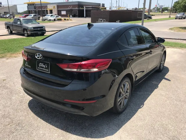 2017 Hyundai Elantra SE - Photo 4
