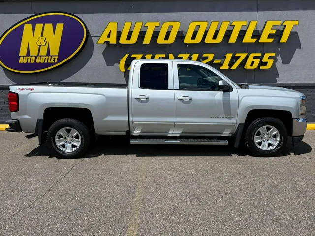 2017 Chevrolet Silverado 1500 LT - Photo 2