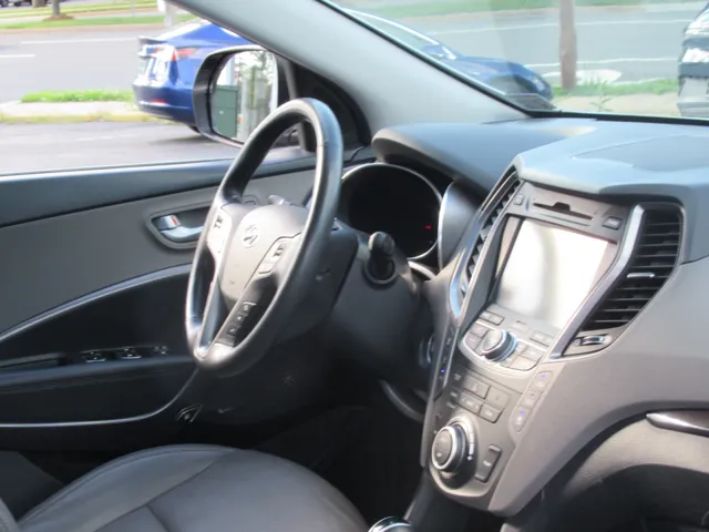 2015 Hyundai Santa Fe Limited - Photo 27
