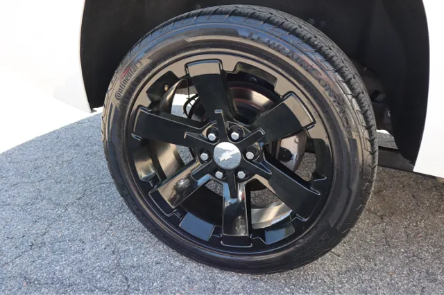 2015 Chevrolet Tahoe LTZ - Photo 10