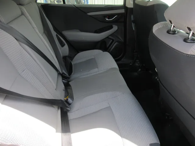 2022 Subaru Outback Premium - Photo 2