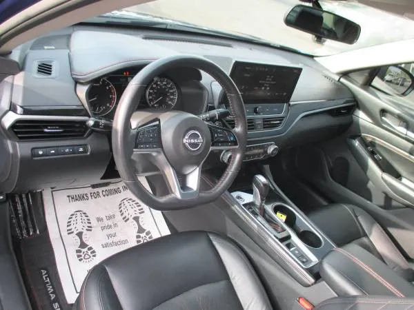 2023 Nissan Altima SR - Photo 9