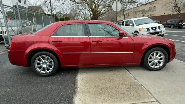 2007 Chrysler 300's photo