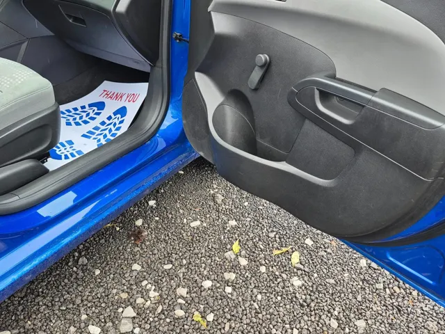 2017 Chevrolet Sonic LS photo 11