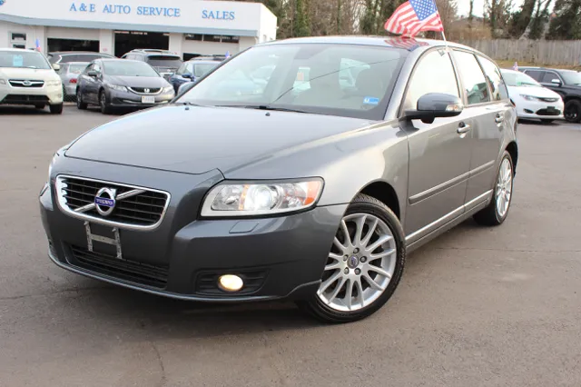 2011 Volvo V50 T5