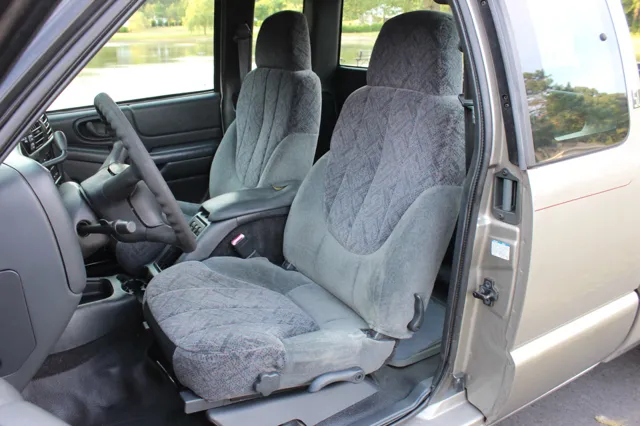 2002 GMC Sonoma SL - Photo 10