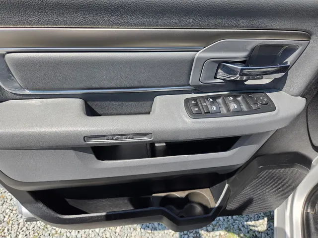 2017 RAM Ram 1500 Pickup SLT - Photo 12