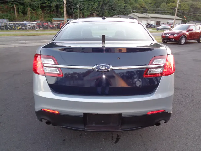 2016 Ford Taurus - Photo 6