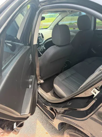 2017 Chevrolet Sonic LT - Photo 10