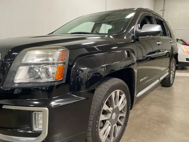 2017 Gmc Terrain Denali photo 2