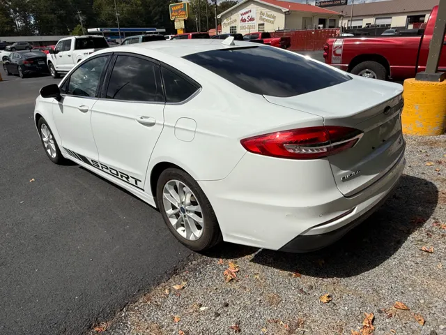 2019 Ford Fusion SE - Photo 5
