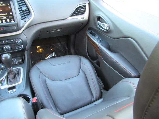 2015 Jeep Cherokee Trailhawk - Photo 21