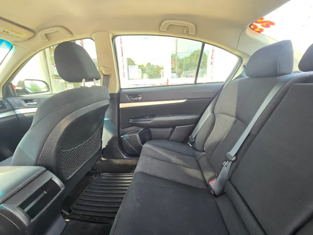 2013 Subaru Legacy 2.5i - Photo 16