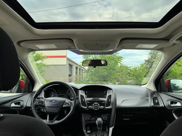 2018 Ford Focus SEL - Photo 14
