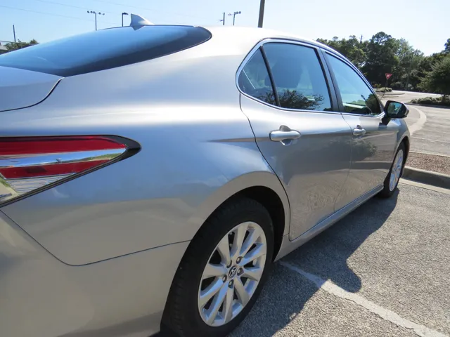 2019 Toyota Camry LE photo 15