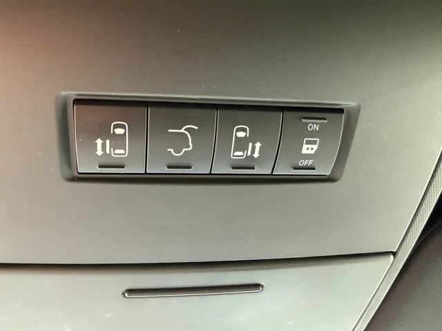 2017 Dodge Grand Caravan SXT - Photo 14