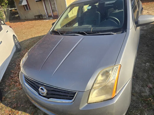 2011 Nissan Sentra S's photo